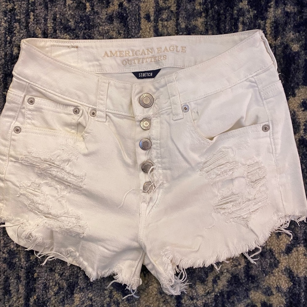 AE Size 4 shorts